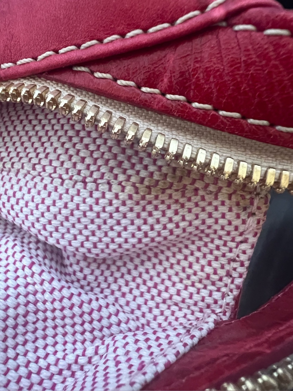 Vintage Dooney & Bourke Red Croc Embossed Leather Satchel / Tote with Lock & Key - Picture 5 of 16